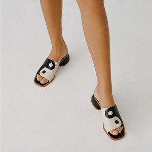 Paloma Wool Balance (Yin-Yang) Sandals